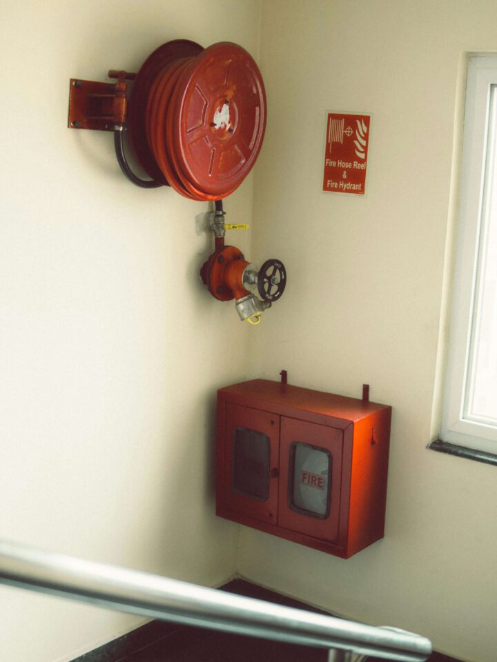 Z jakich powodów aktualizować instrukcję bezpieczeństwa pożarowego?